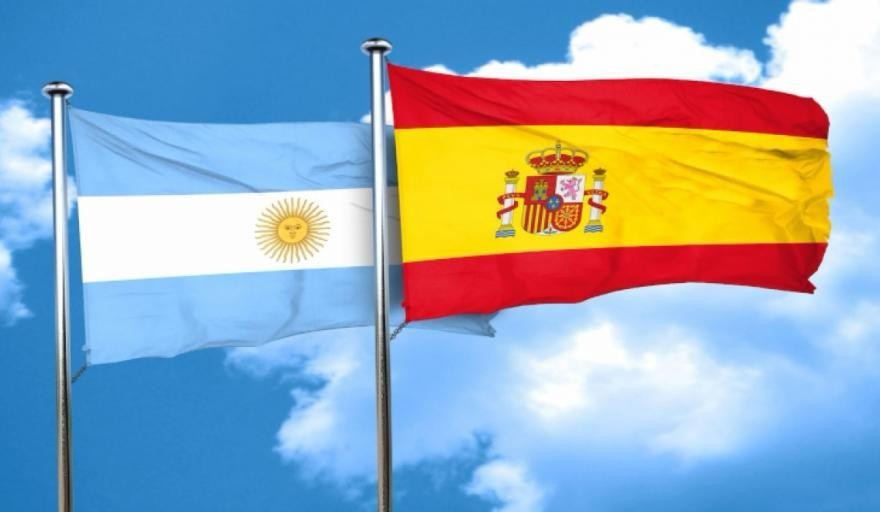 Éxodo argentino: más de 415.000 compatriotas residen en España, marcando un récord histórico