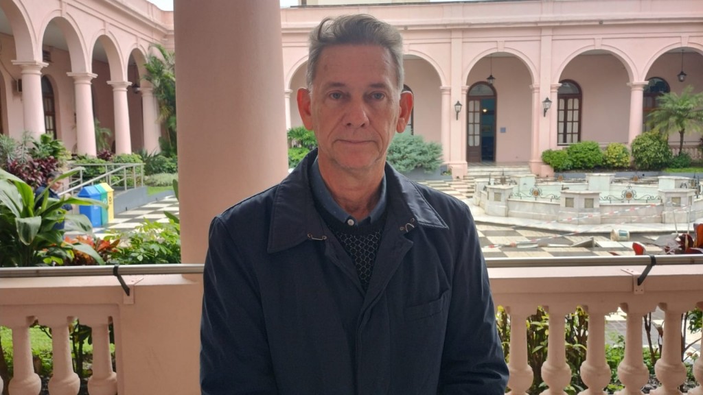 Diógenes González: 