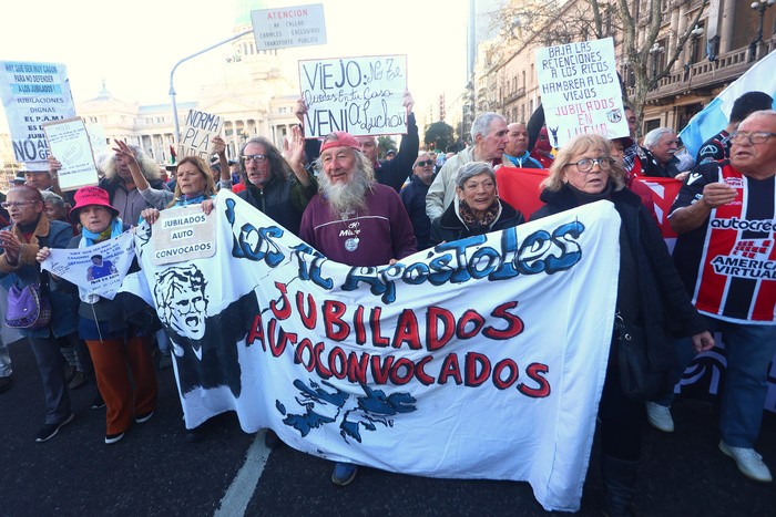 Jubilados protestan: represión policial y siete detenidos