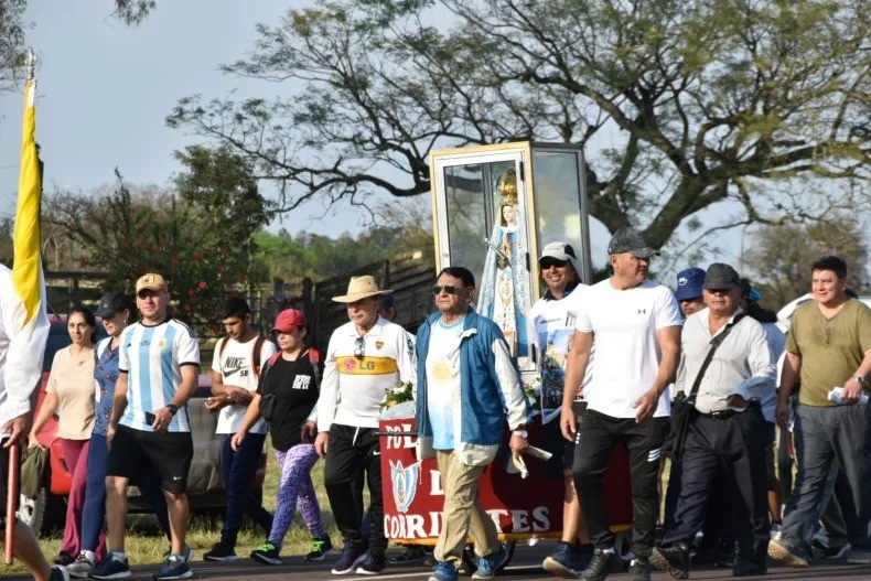 La familia policial peregrina a Itatí con su 