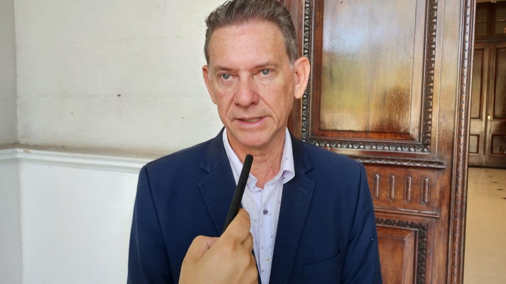 Diógenes González: 